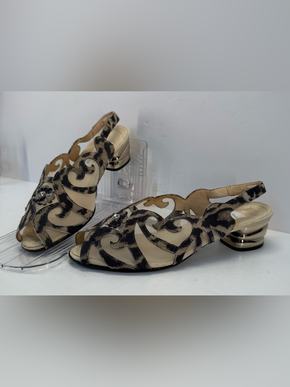 Vintage Fernando Pensato Italy Women's leopard Cutout Slingback pumps 8.5